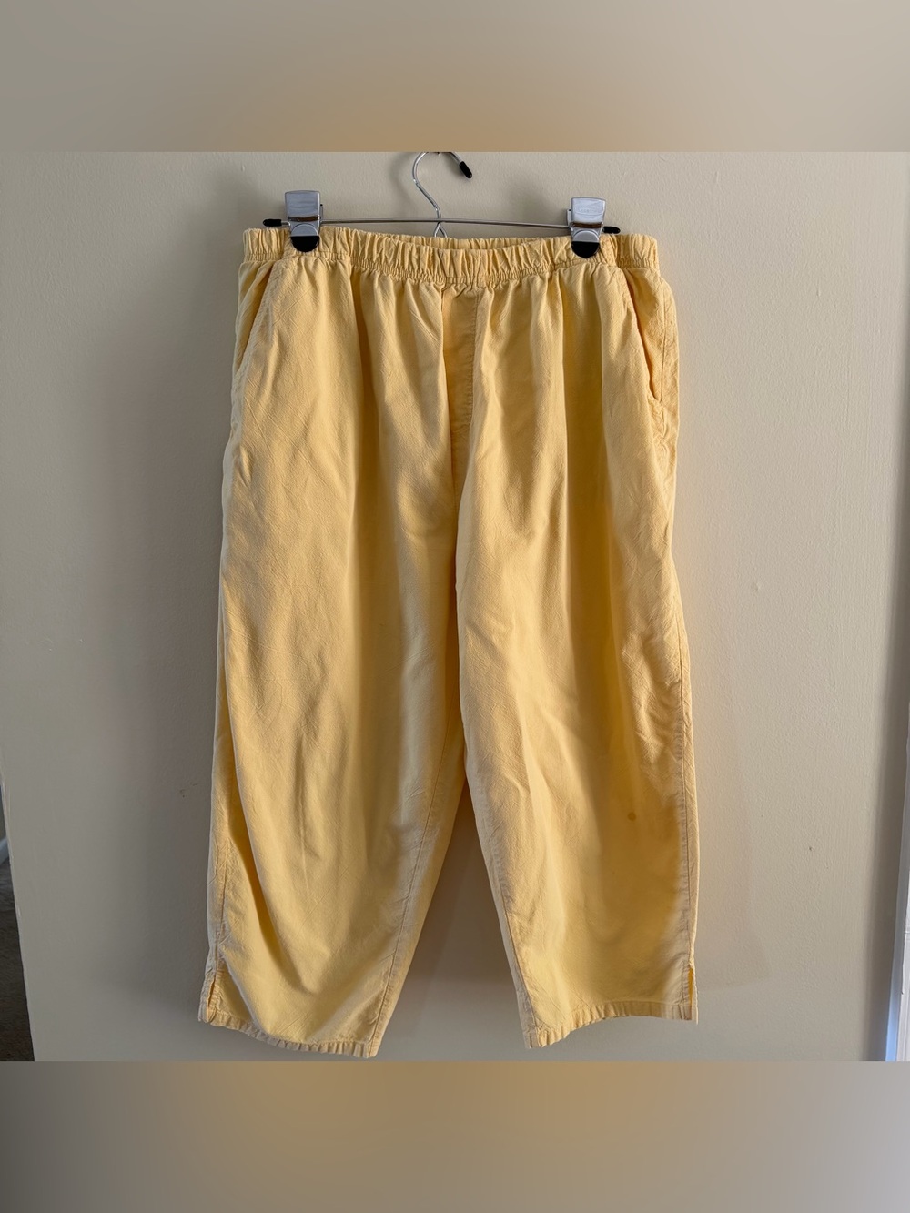 Vintage Bobbie Brooks Womens XL Yellow Cotton Capri Pants Elastic Waist Pockets